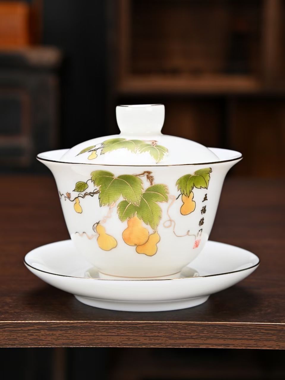 手绘白瓷茶具